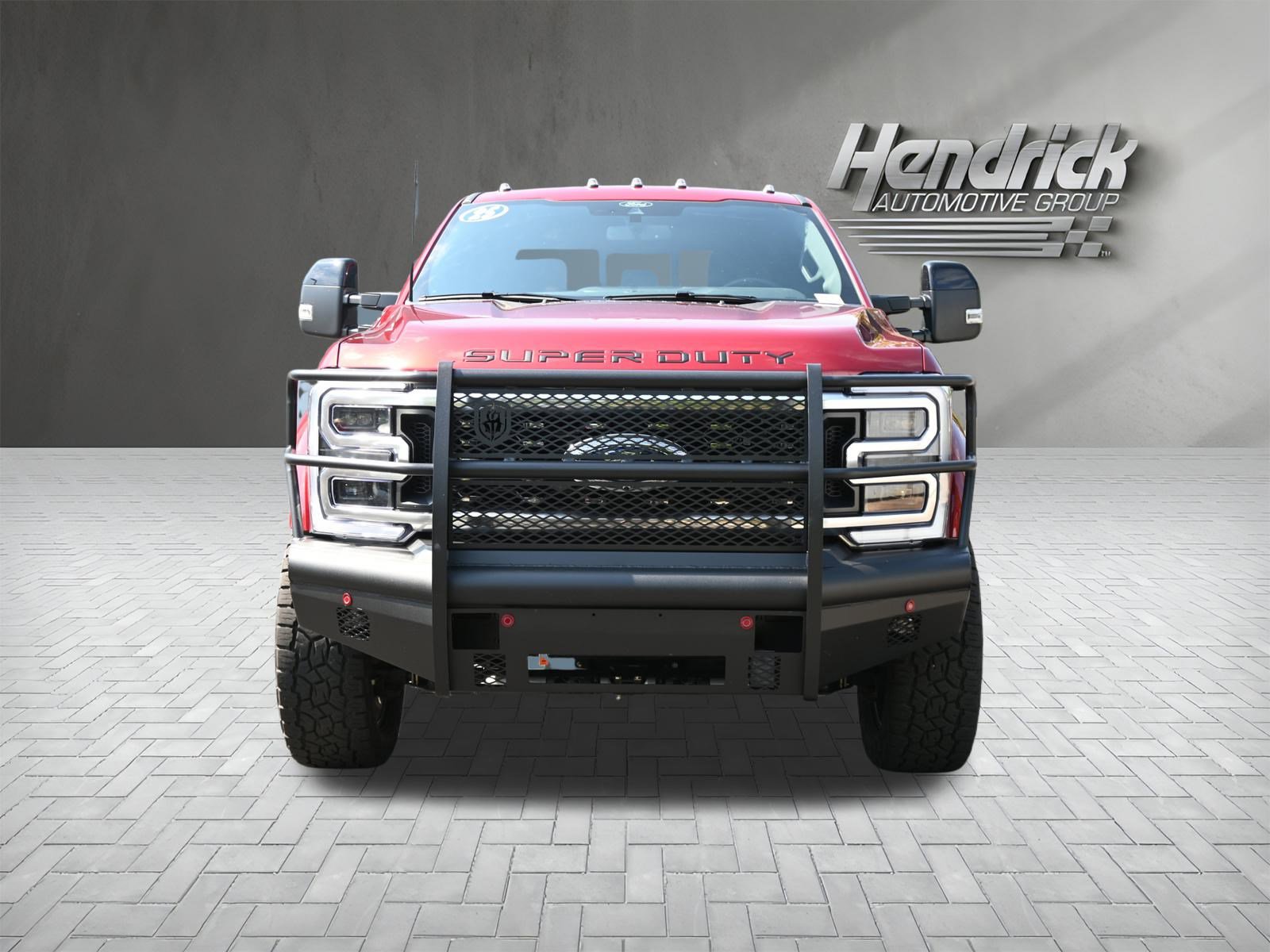 Used 2025 Ford F450 Platinum w/ FX4 Off-Road Package image 3