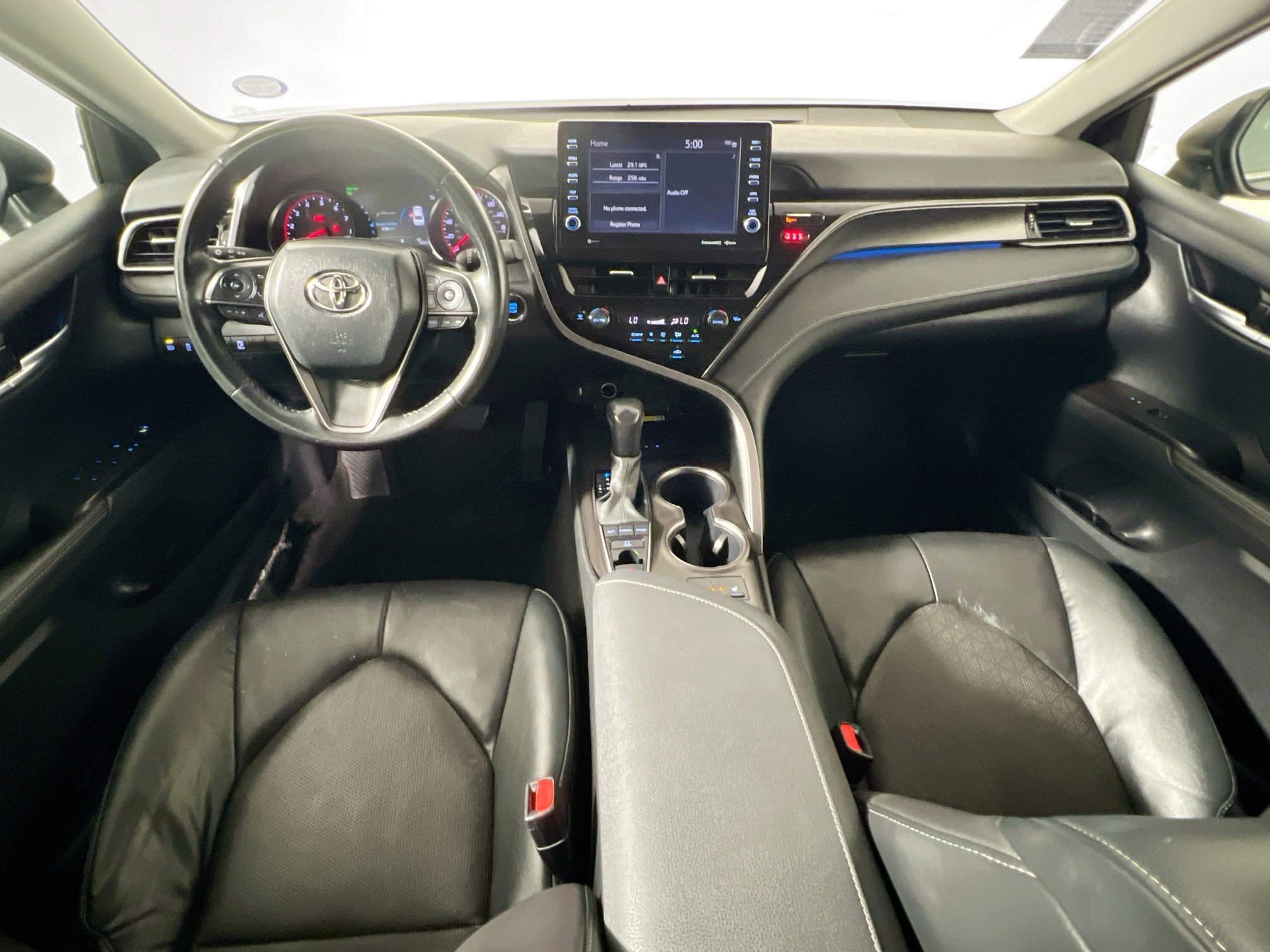 Used 2024 Toyota Camry XSE FWD image 30