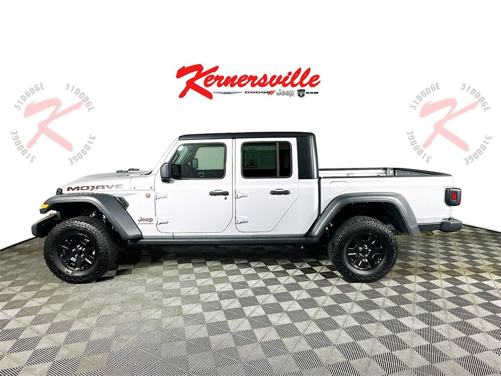 Used 2023 Jeep Gladiator Mojave w/ Cold Weather Group image 4