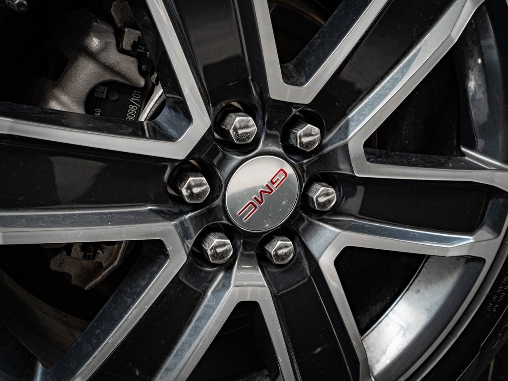 Used 2021 GMC Acadia SLT w/ Preferred Package image 8