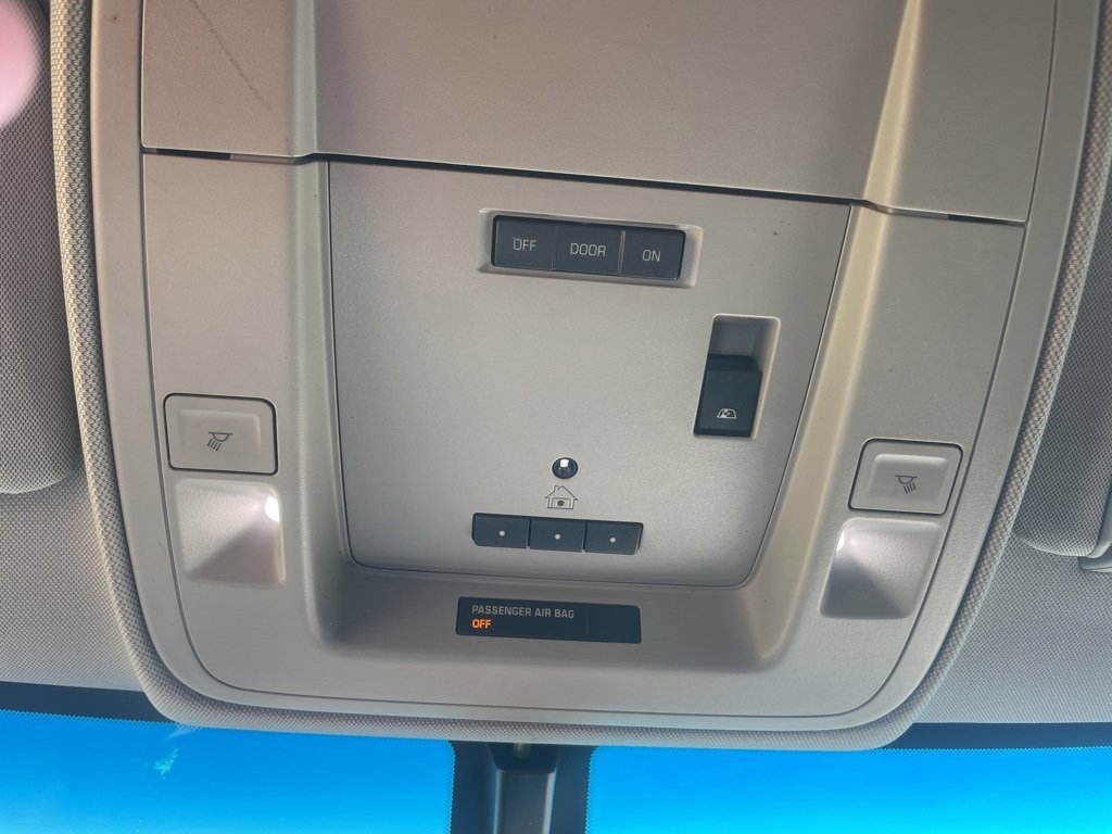 Used 2018 Chevrolet Silverado 1500 LT w/ Texas Edition image 27