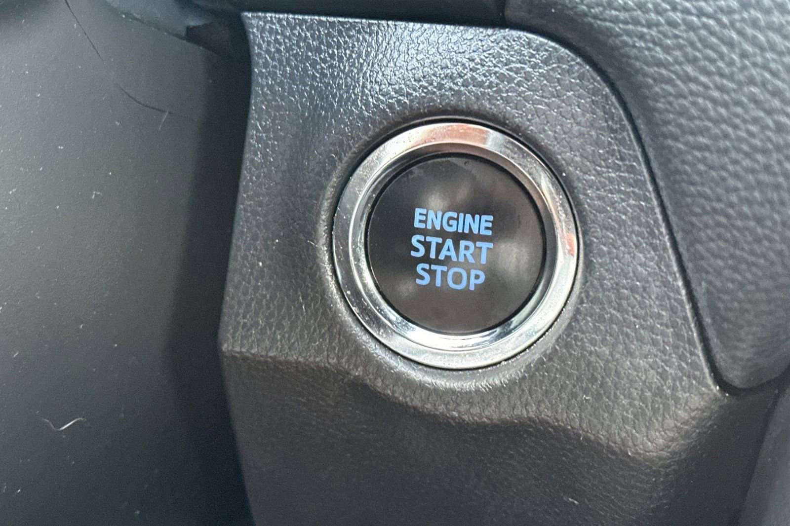 Used 2022 Toyota RAV4 XLE image 25