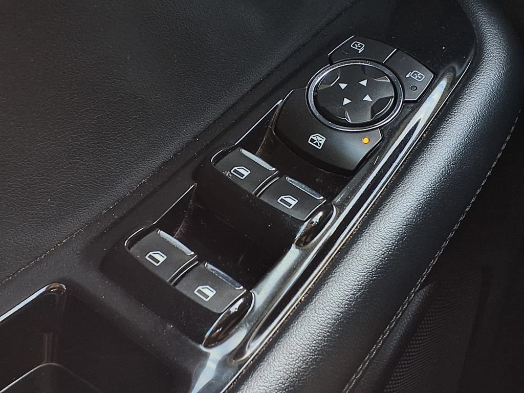 Used 2019 Ford Edge SEL w/ Equipment Group 201A FWD image 19