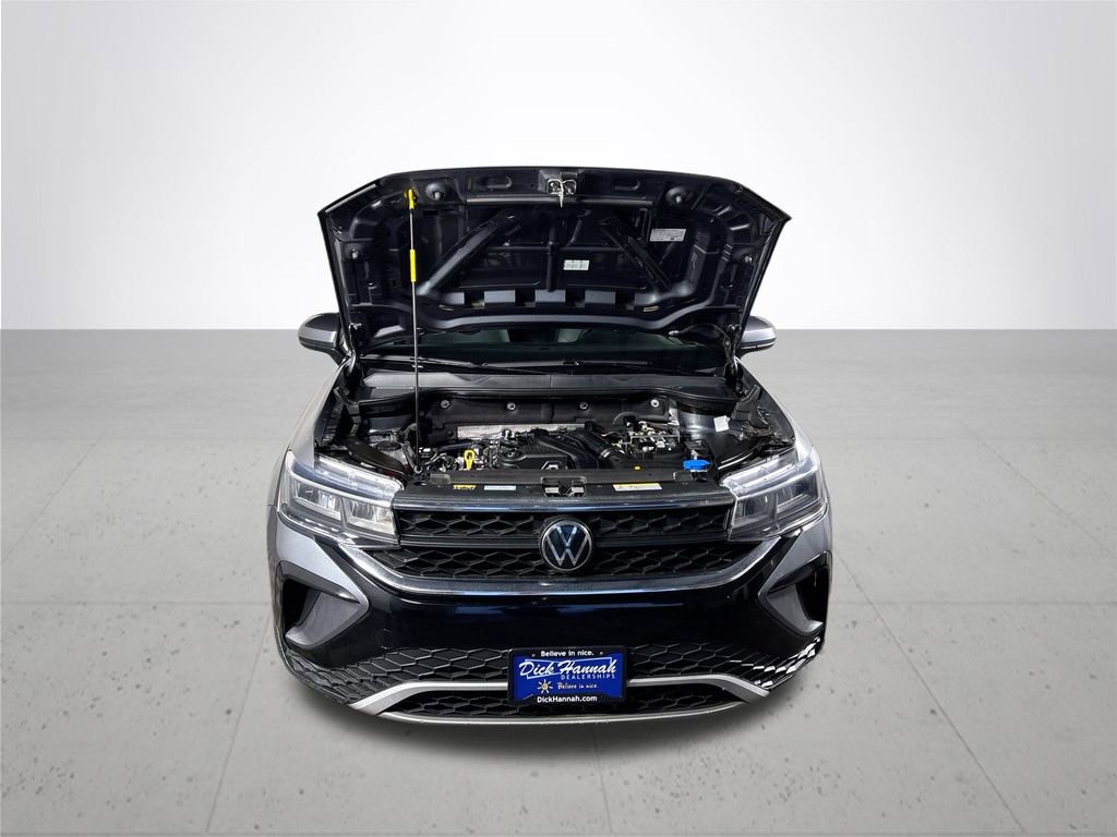 Certified 2023 Volkswagen Taos SE image 21