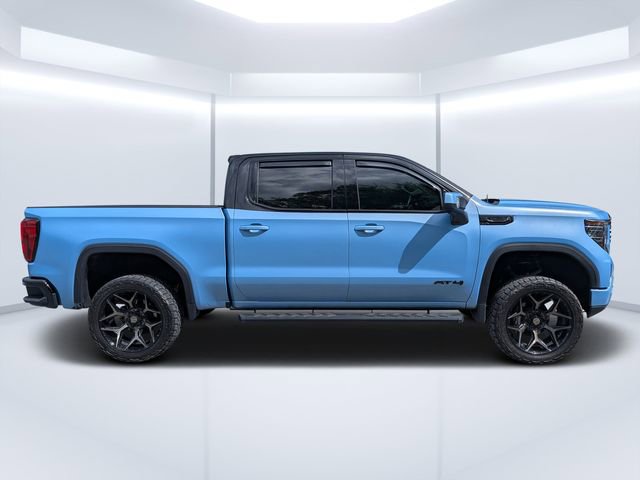 Used 2023 GMC Sierra 1500 AT4 w/ Technology Package AWD/4WD image 3