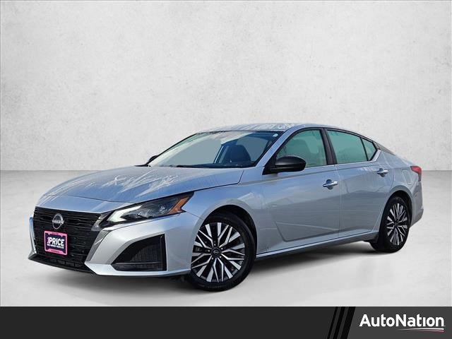 Used 2024 Nissan Altima 2.5 SV