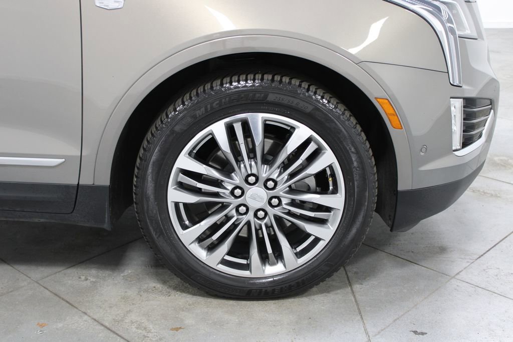 Used 2018 Cadillac XT5 Premium Luxury w/ Driver Assist Package image 12
