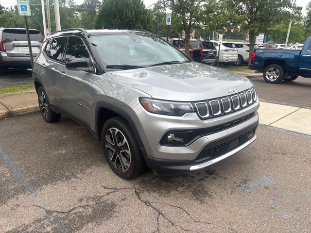 Used 2022 Jeep Compass Limited AWD/4WD image 2