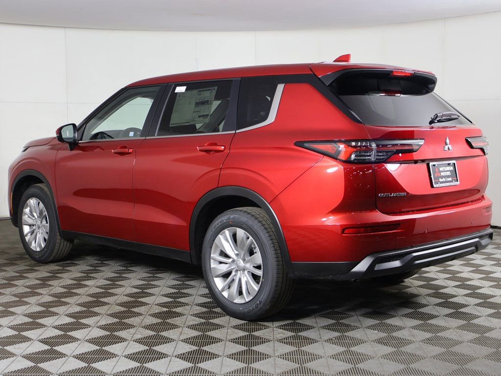 New 2026 Mitsubishi Outlander ES FWD image 9