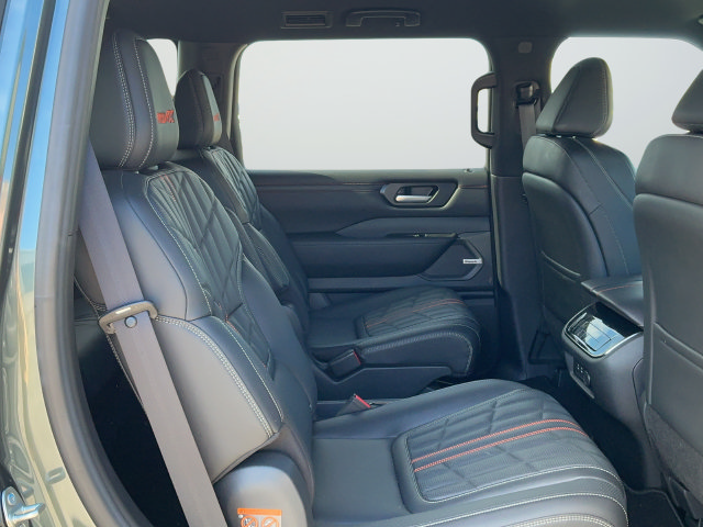 Certified 2026 Nissan Armada PRO-4X w/ Captain's Chari Seat Package AWD/4WD image 22