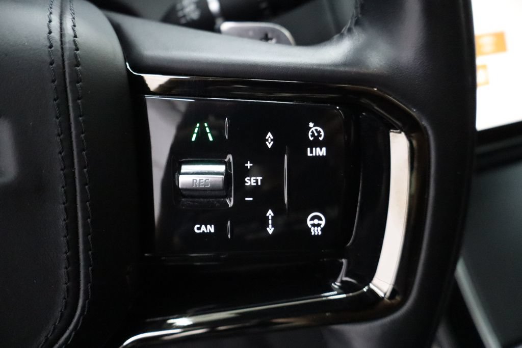 Used 2025 Land Rover Range Rover Velar Dynamic SE AWD/4WD image 16