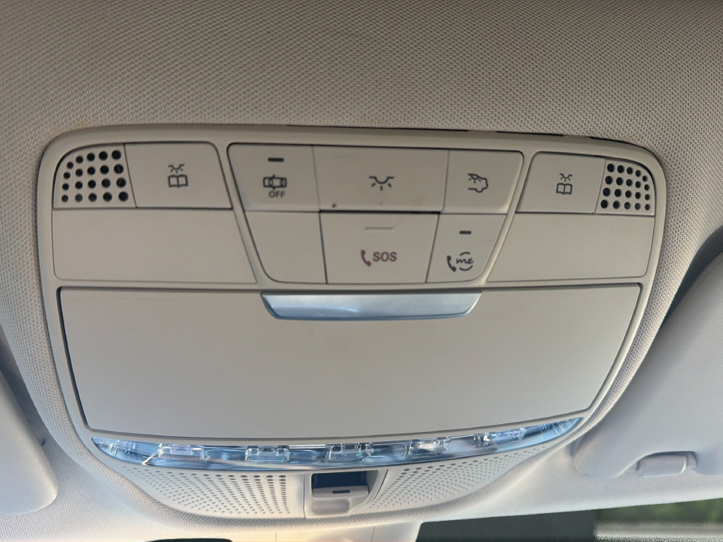 Used 2020 Mercedes-Benz C 300 Sedan image 46