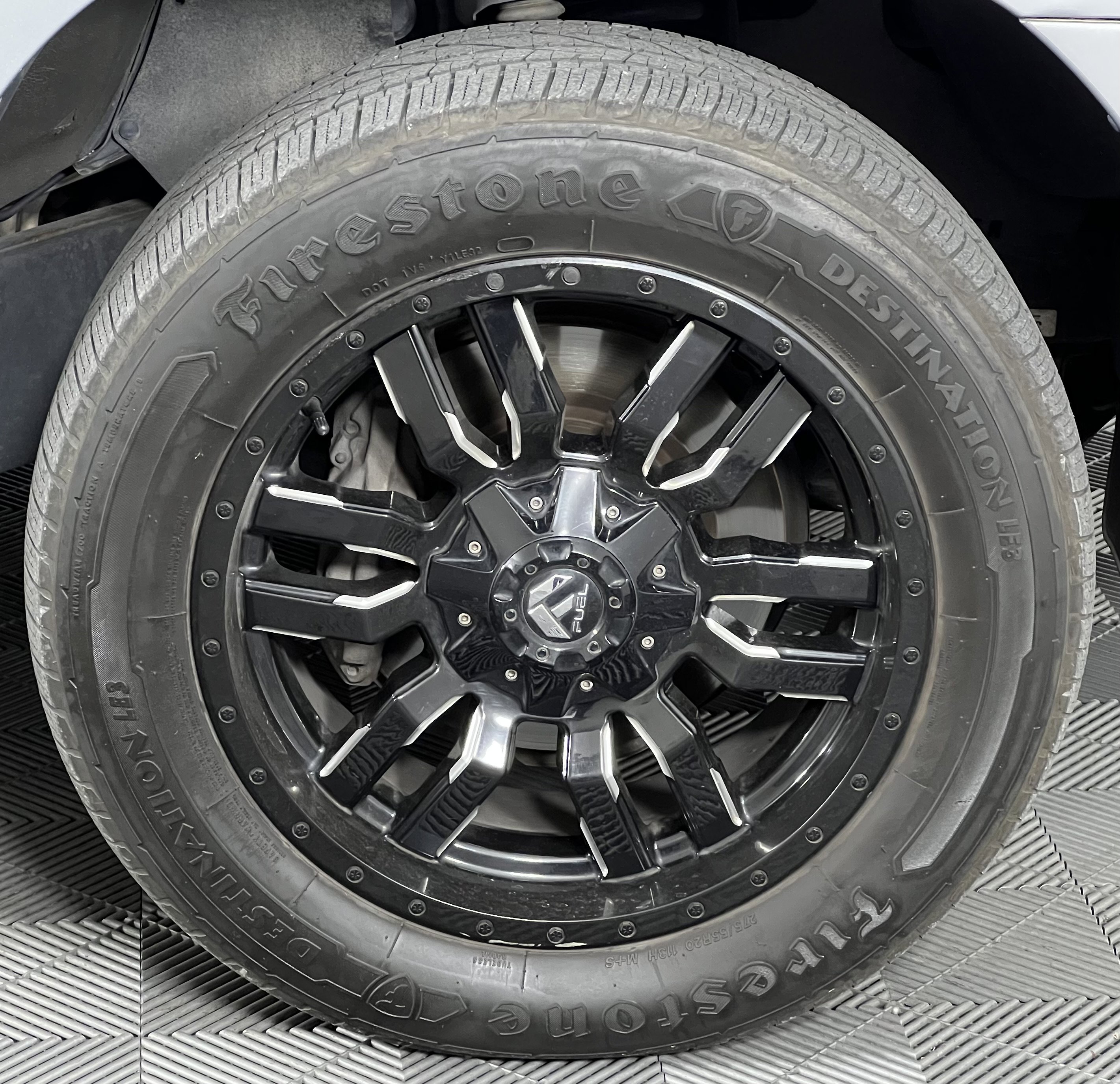 Used 2014 Toyota Sequoia SR5 w/ Premium Package AWD/4WD image 15