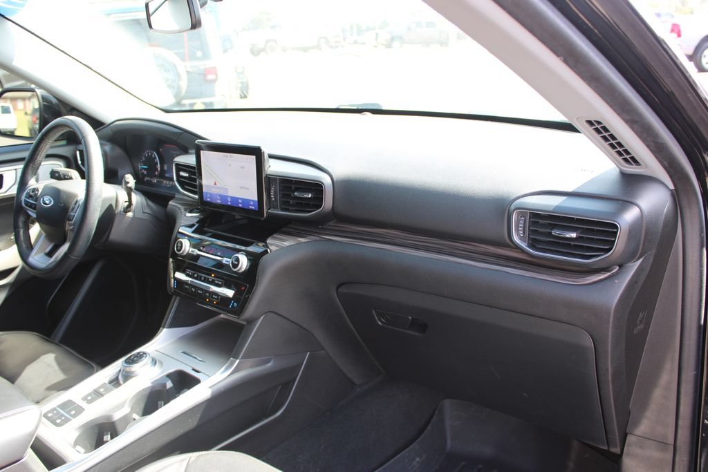 Used 2022 Ford Explorer Limited w/ Equipment Group 301A RWD image 34