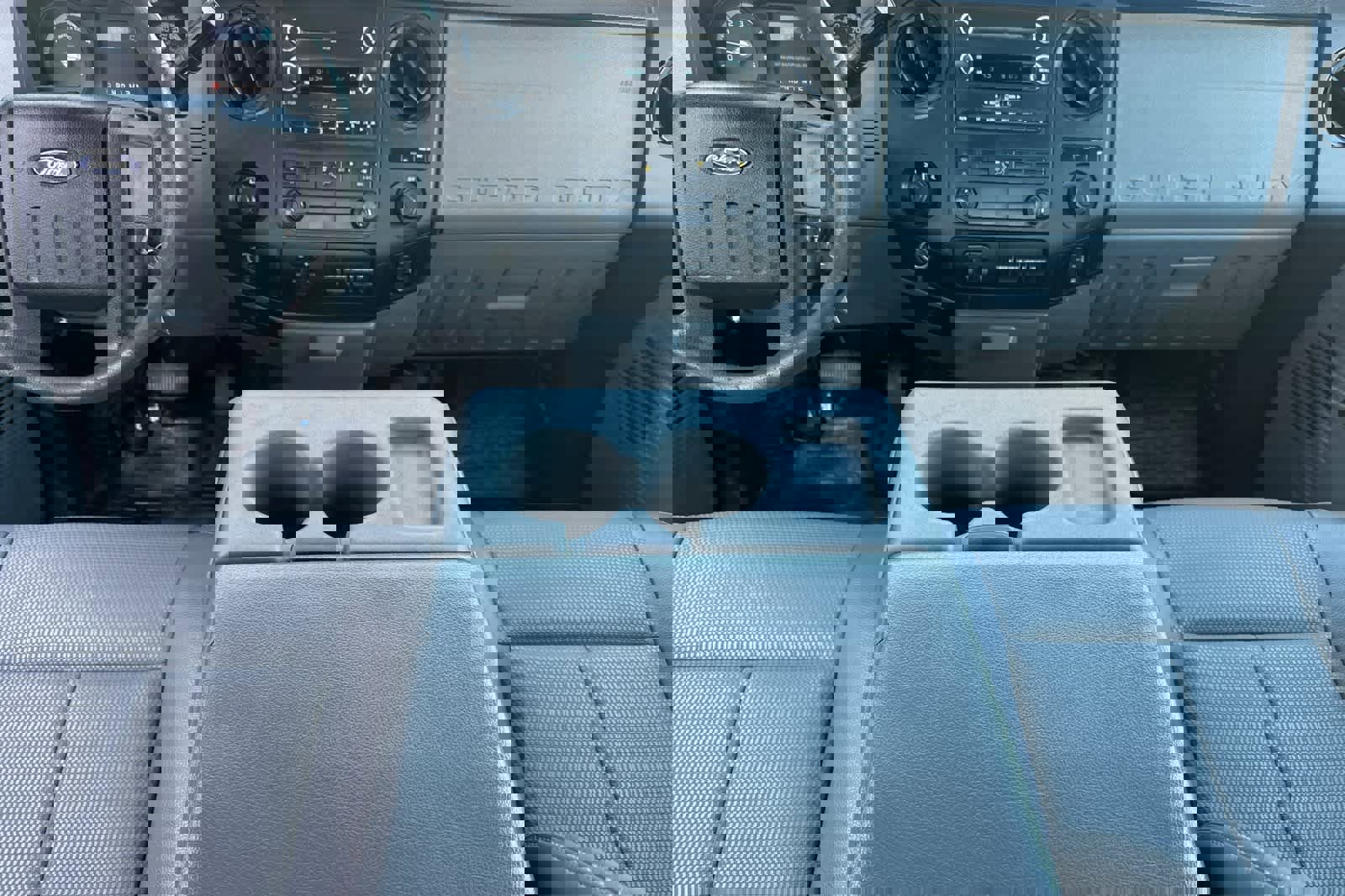 Used 2013 Ford F550 4x4 SuperCab Super Duty w/ Payload Upgrade Pkg image 4