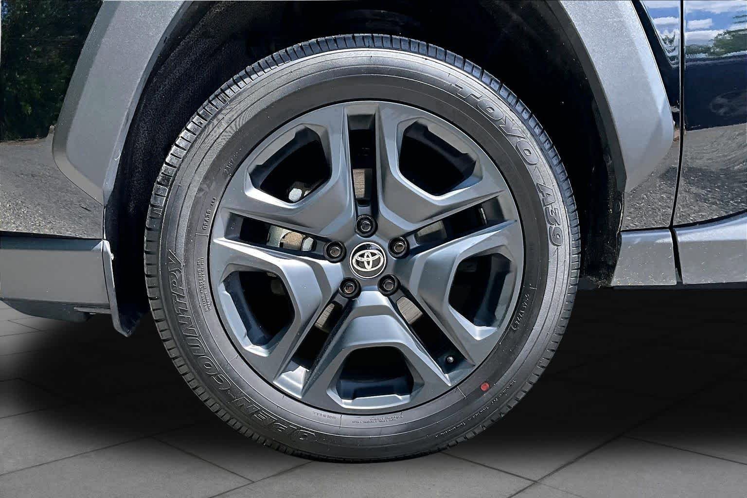 Used 2024 Toyota RAV4 Adventure AWD/4WD image 11