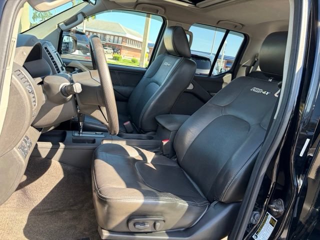 Used 2014 Nissan Frontier PRO-4X w/ Pro-4x Luxury Package AWD/4WD image 14