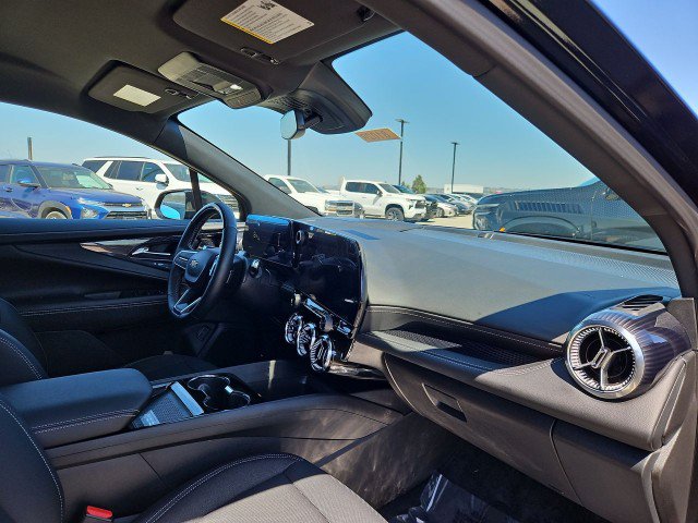 Used 2026 Chevrolet Blazer EV LT w/ Super Cruise Package FWD image 28