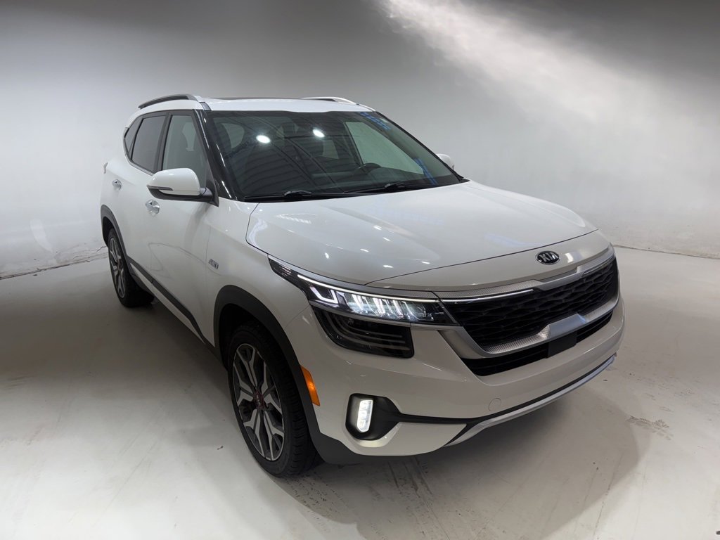 Used 2021 Kia Seltos SX w/ SX Sunroof Package image 2