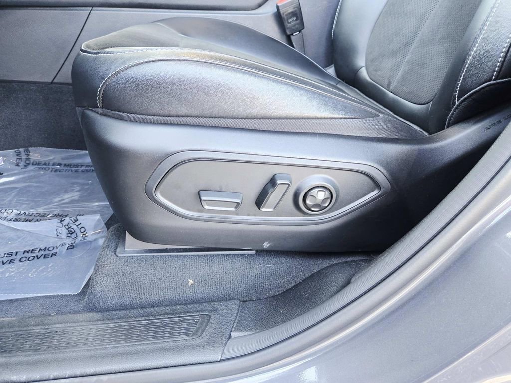 Used 2023 Jeep Grand Cherokee Altitude image 38