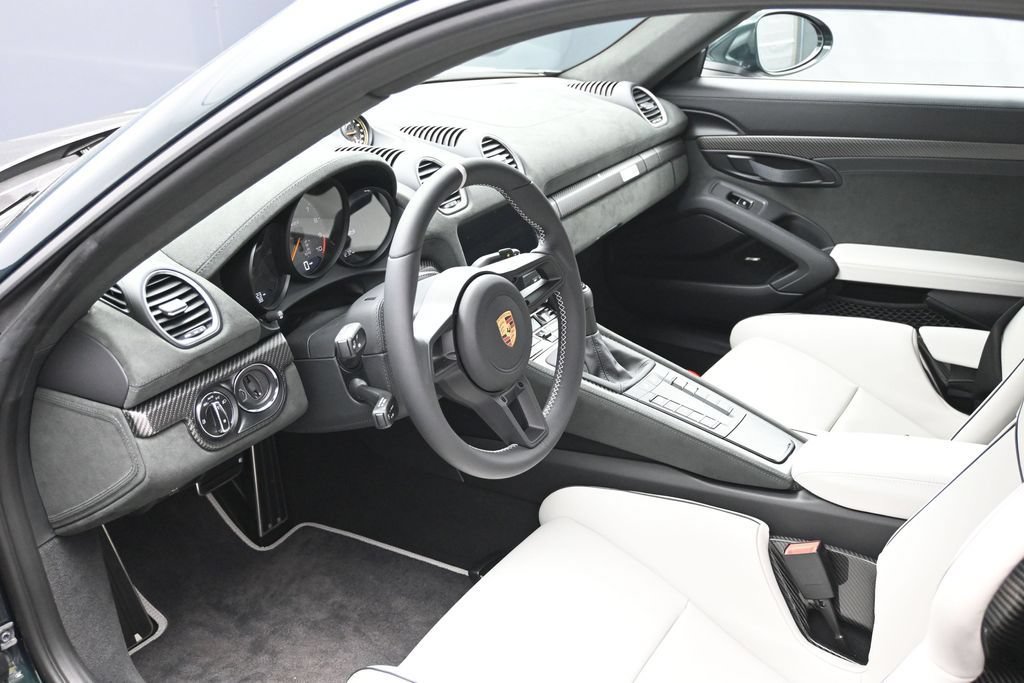 Certified 2025 Porsche 718 Cayman GT4 RS RWD image 6