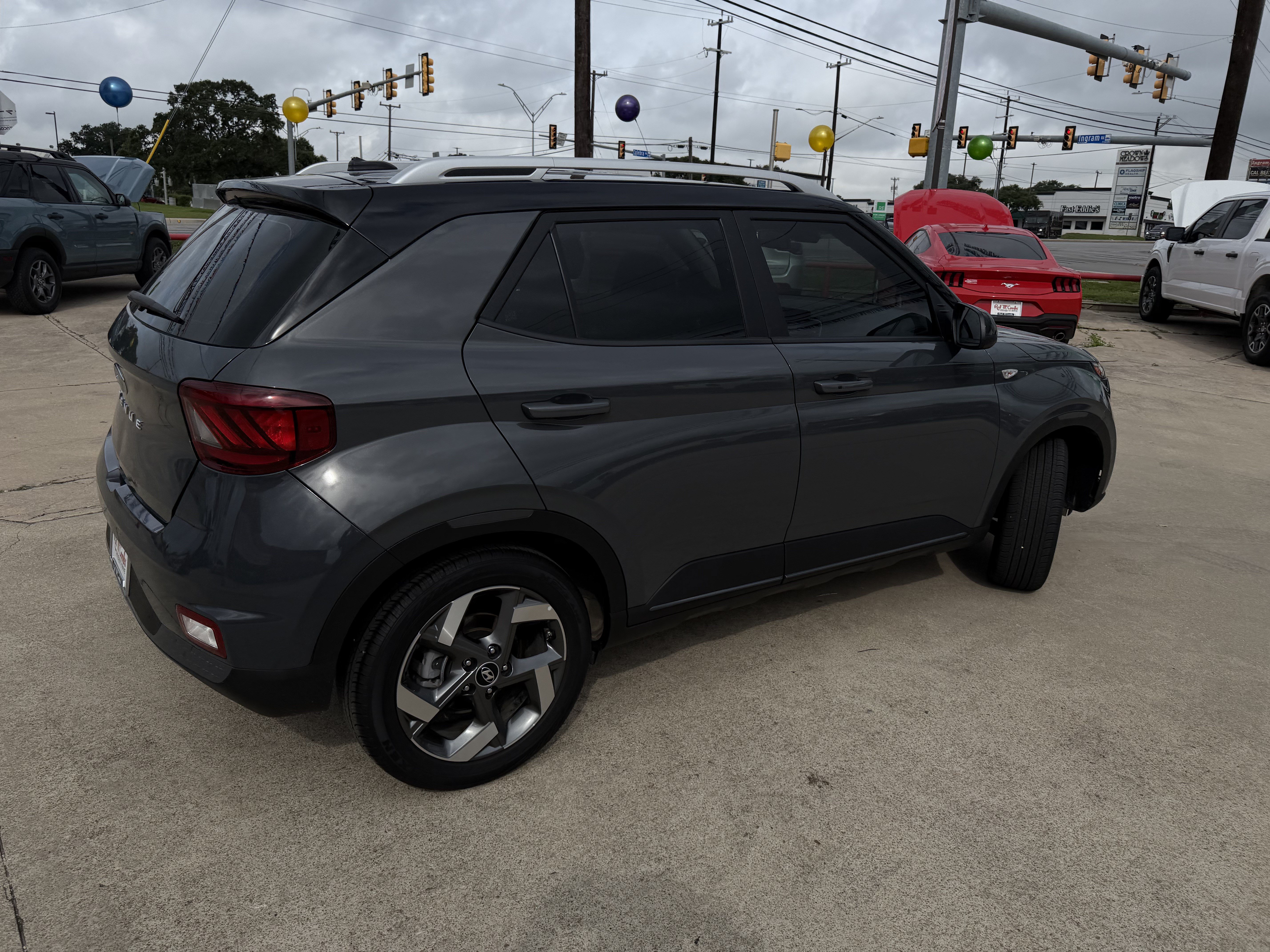 Used 2024 Hyundai Kona SEL w/ Convenience Package FWD image 11