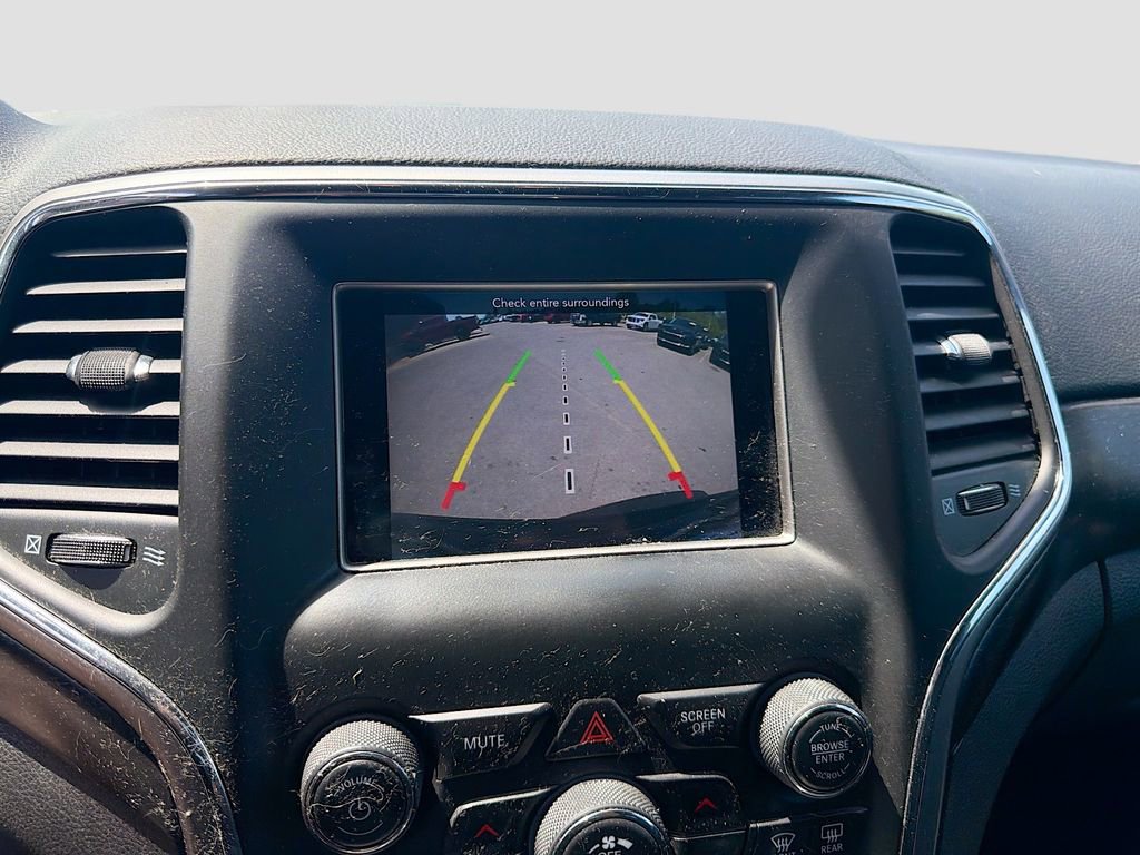 Used 2018 Jeep Grand Cherokee Laredo AWD/4WD image 29