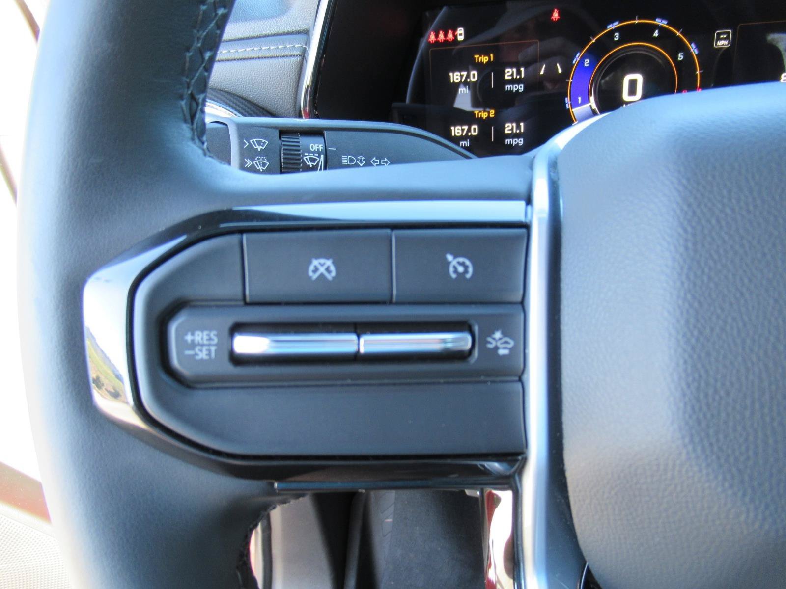 Used 2024 Chevrolet Colorado LT w/ LT Convenience Package RWD image 23