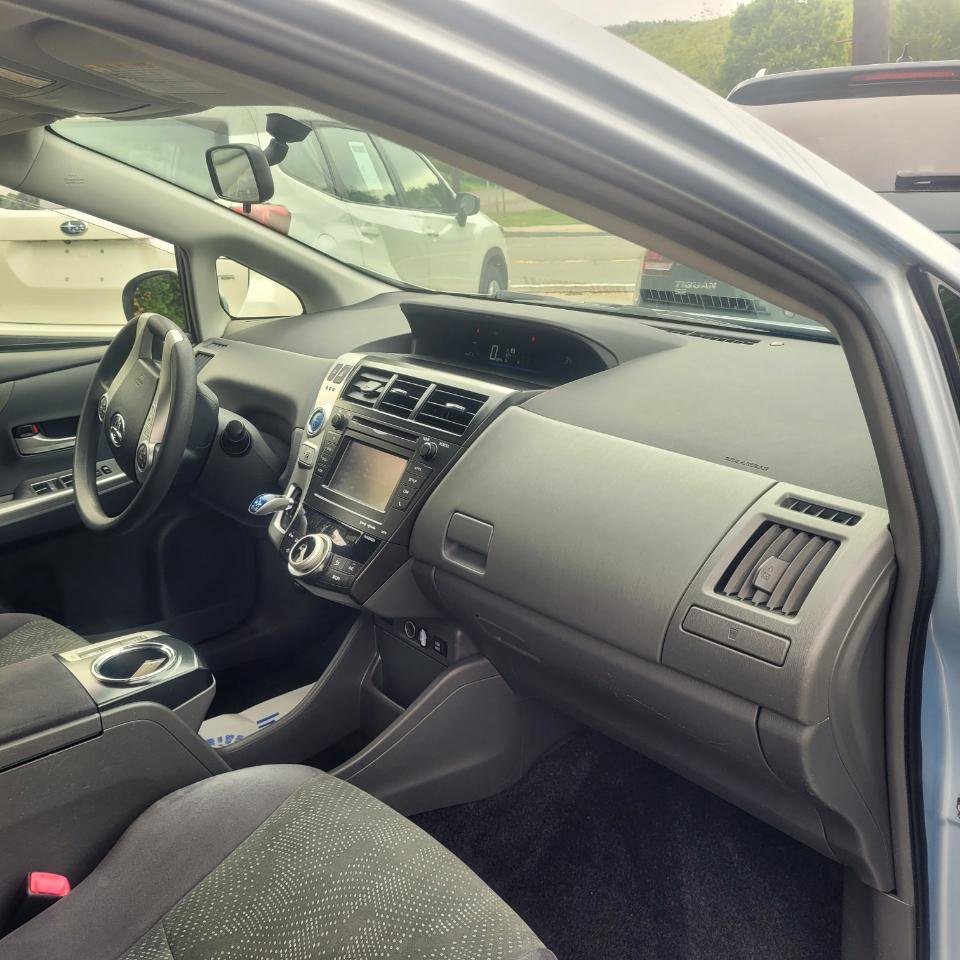 Used 2014 Toyota Prius V Three FWD image 24