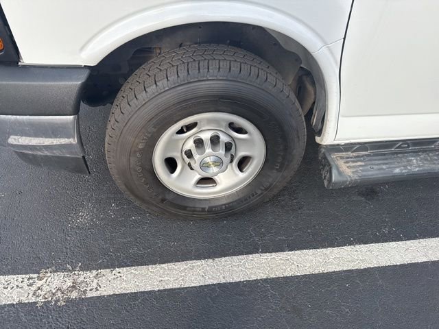 Used 2023 Chevrolet Express 3500 LT w/ LT Preferred Equipment Group image 5