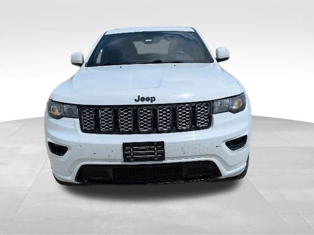 Used 2019 Jeep Grand Cherokee Altitude AWD/4WD image 8