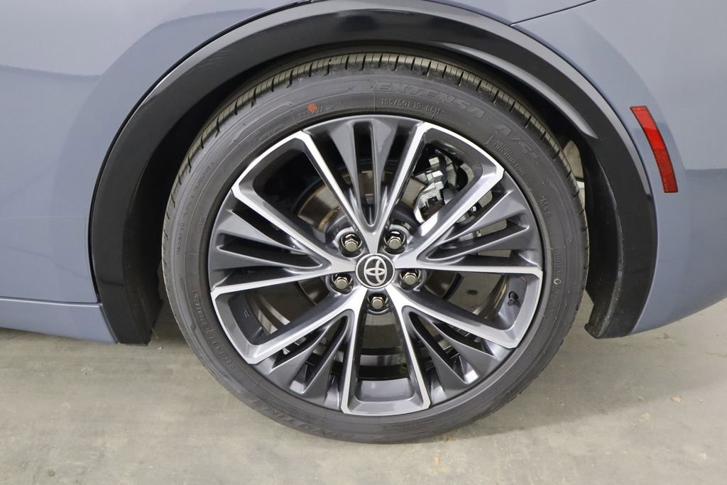 Used 2025 Toyota Prius XLE image 43