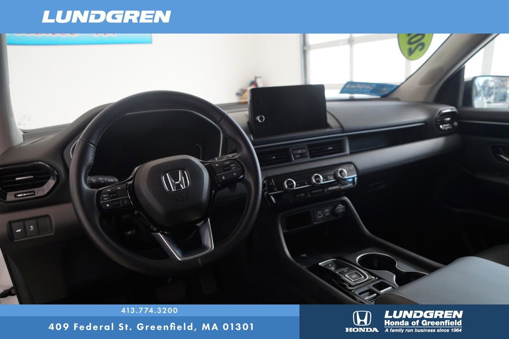 Used 2025 Honda Pilot EX-L image 17
