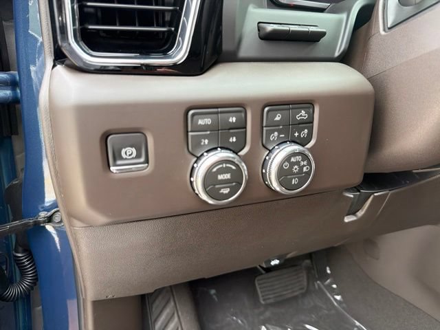 New 2026 GMC Sierra 3500 Denali w/ Denali Reserve Package AWD/4WD image 24