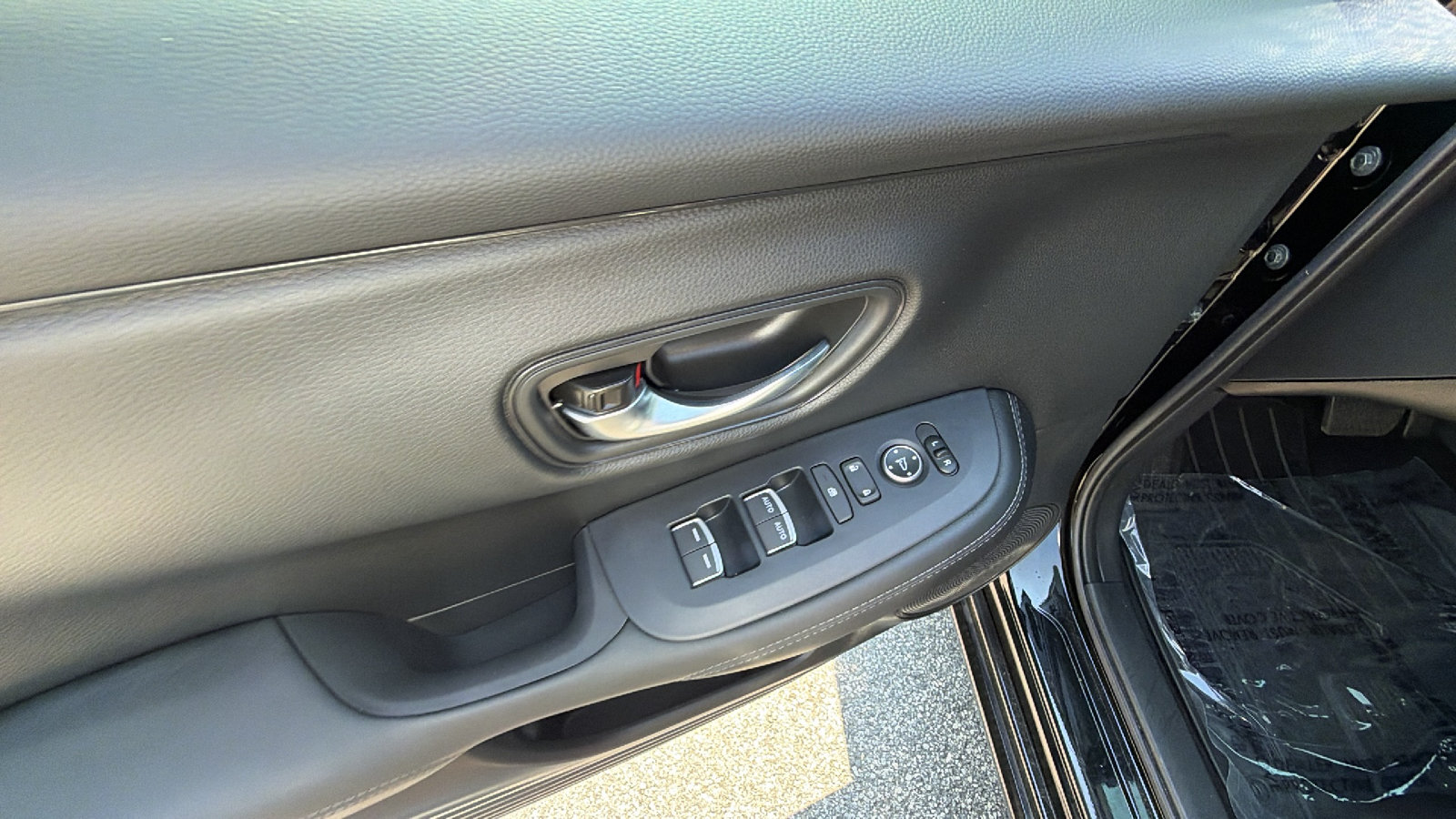 Used 2026 Honda HR-V EX-L image 15