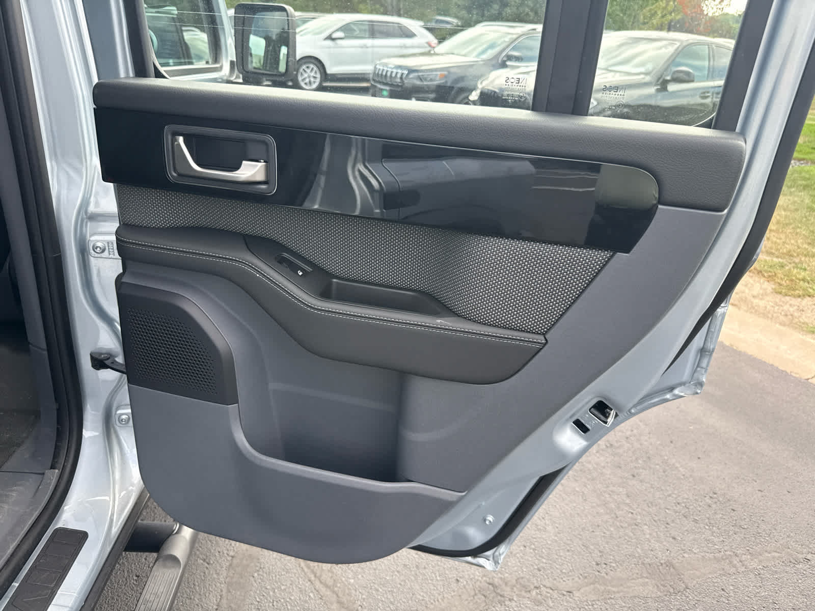 Used 2025 INEOS Grenadier Station Wagon AWD/4WD image 20
