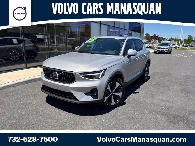 Certified 2025 Volvo XC40 B5 Plus