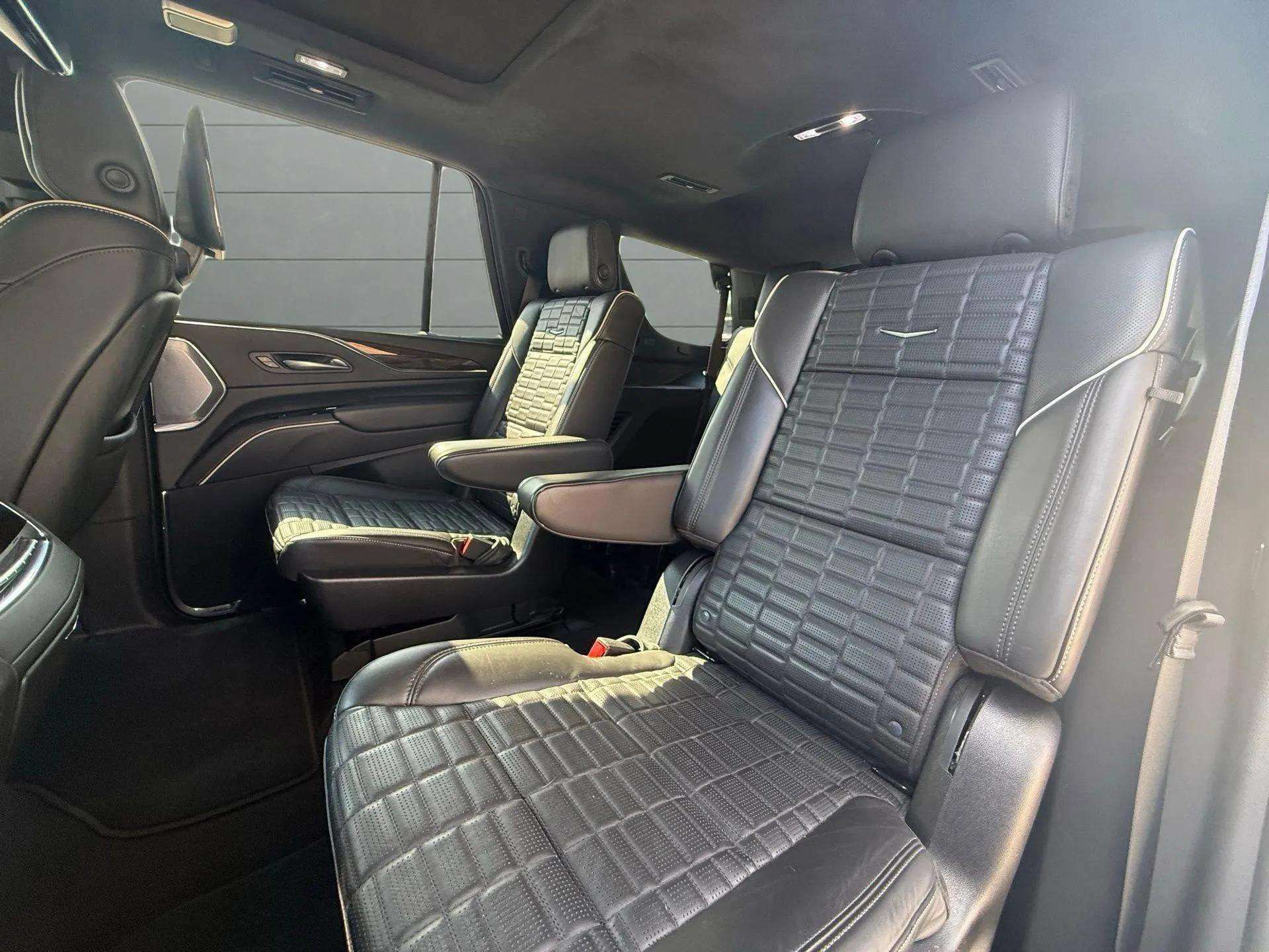 Used 2023 Cadillac Escalade Sport Platinum RWD image 31