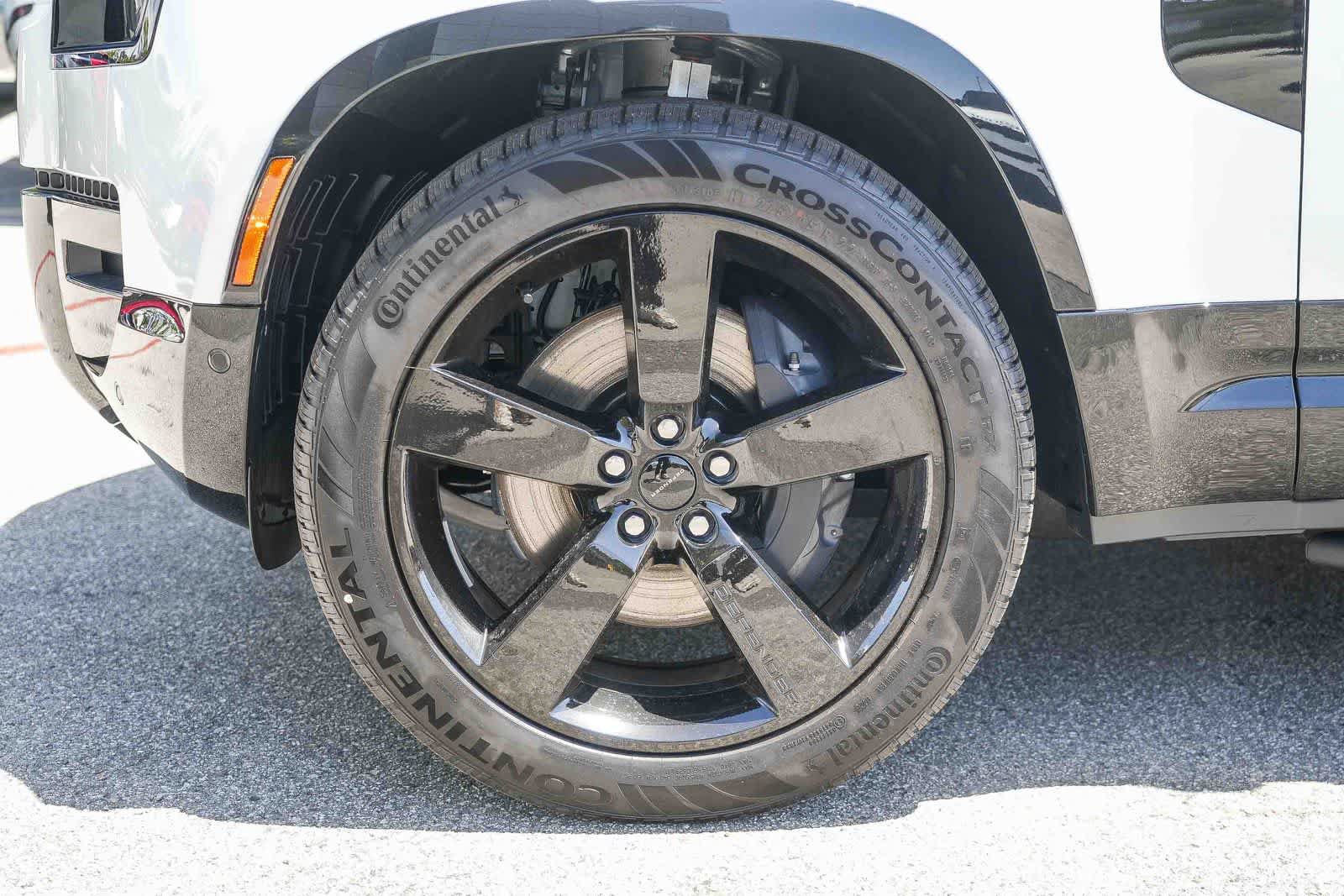 New 2026 Land Rover Defender 110 X-Dynamic SE AWD/4WD image 10