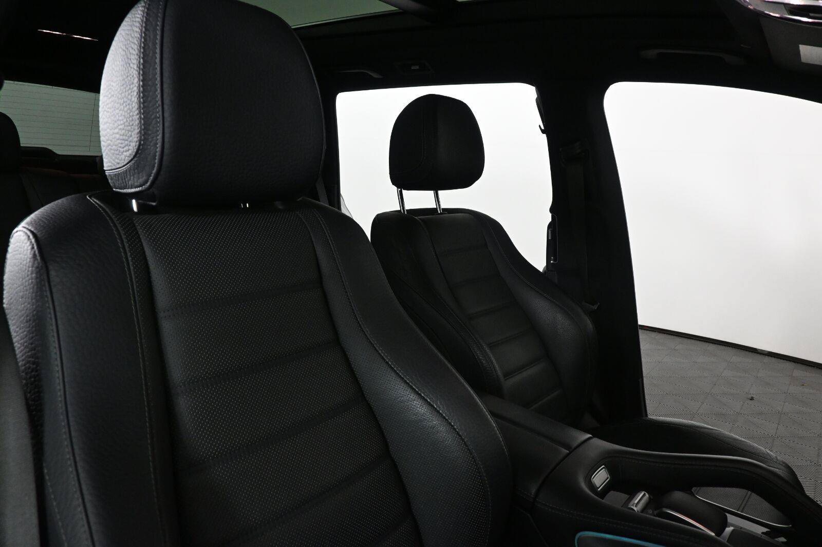 Certified 2022 Mercedes-Benz GLS 450 4MATIC image 22