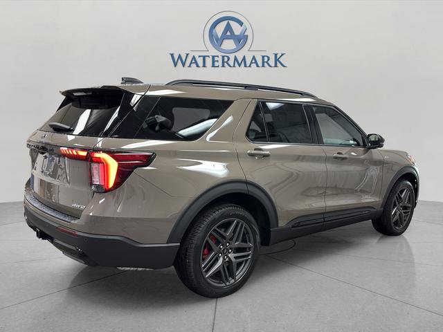 New 2026 Ford Explorer ST-Line w/ ST-Line Street Pack AWD/4WD image 5