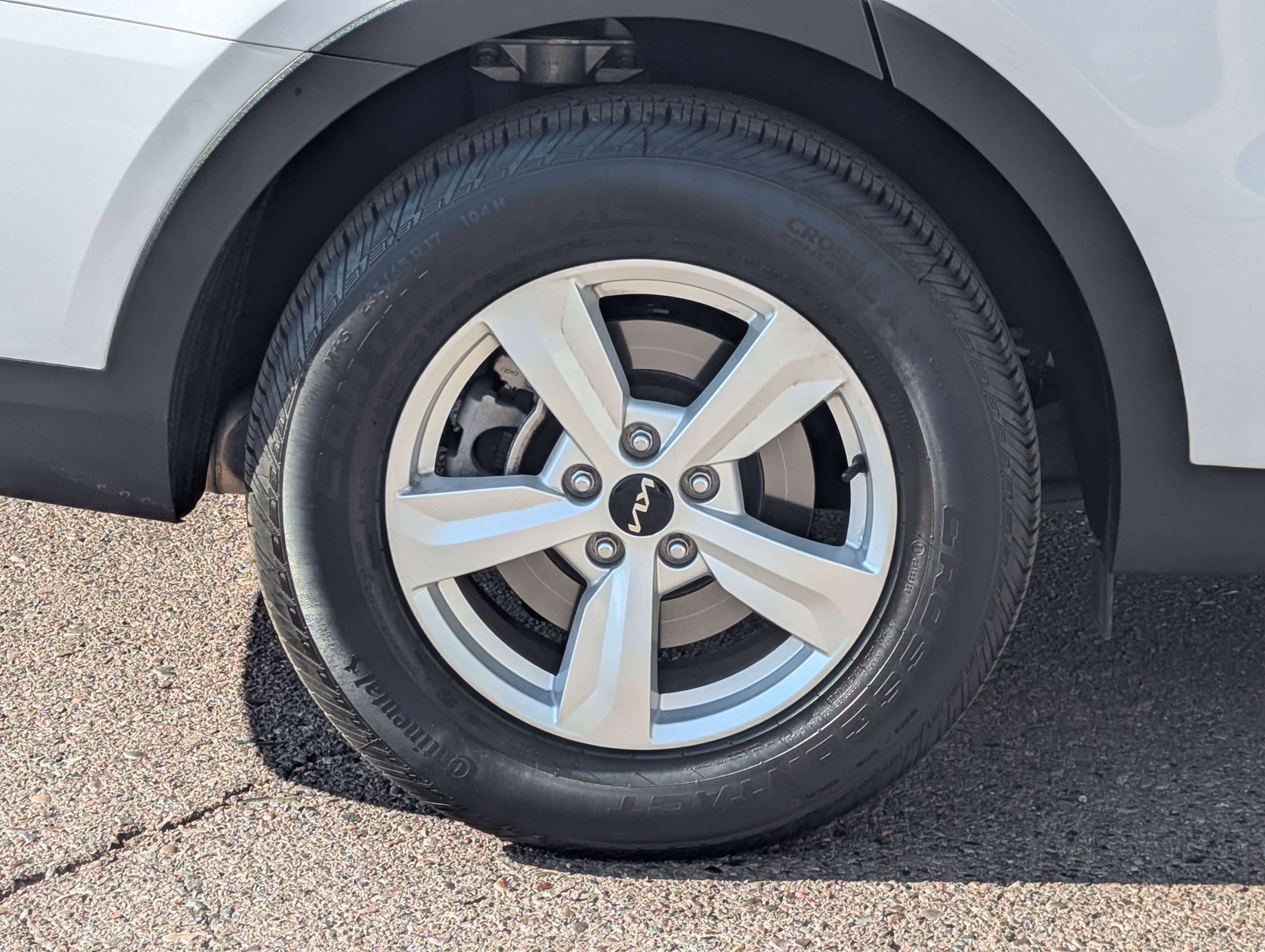 Certified 2025 Kia Sorento LX image 7