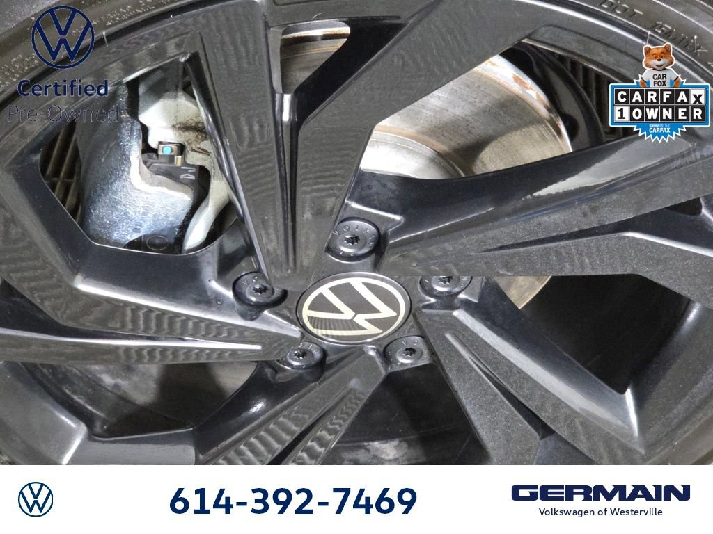 Certified 2025 Volkswagen Jetta SE w/ Sunroof Package image 13