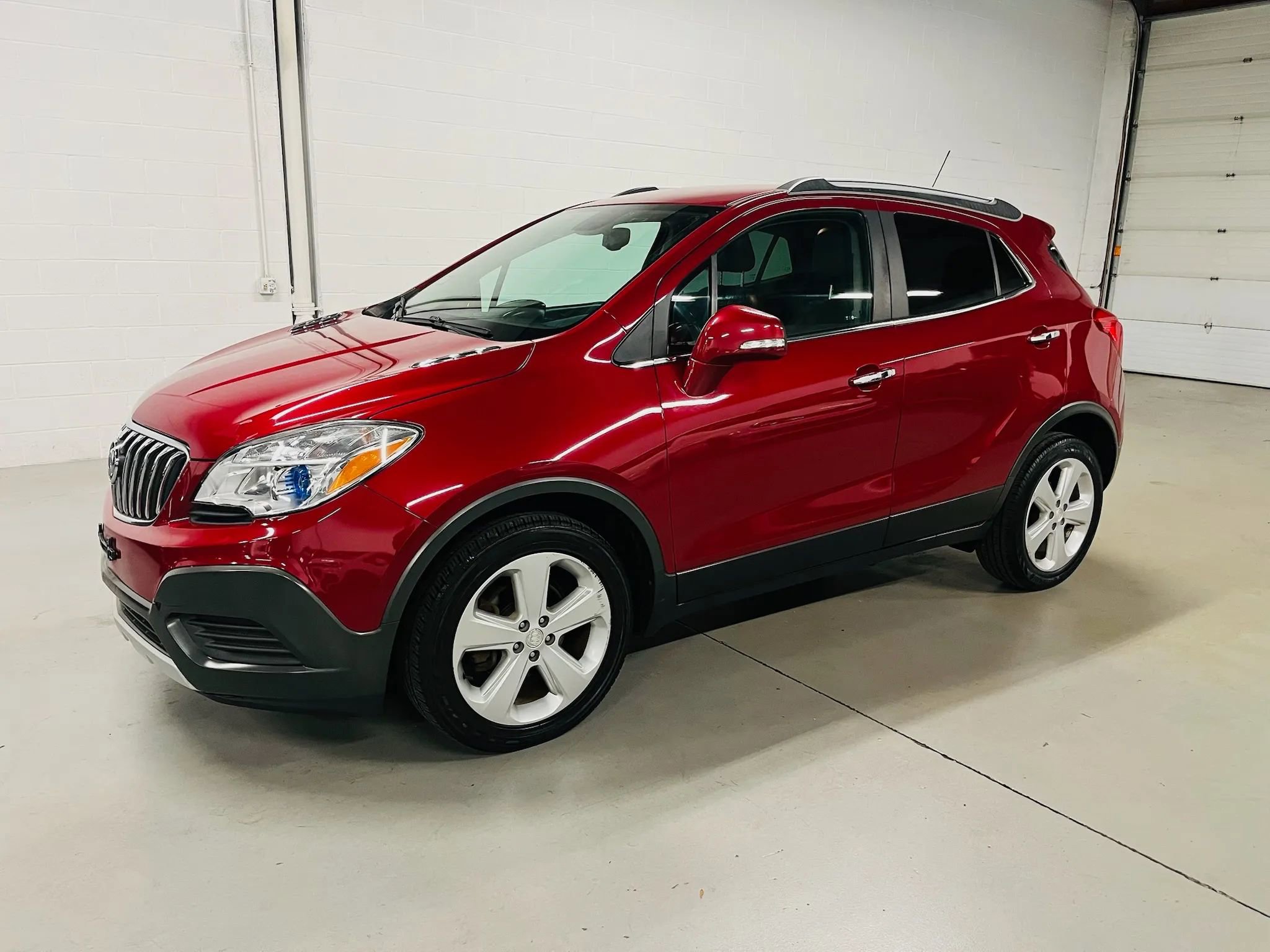 Used 2016 Buick Encore FWD image 2