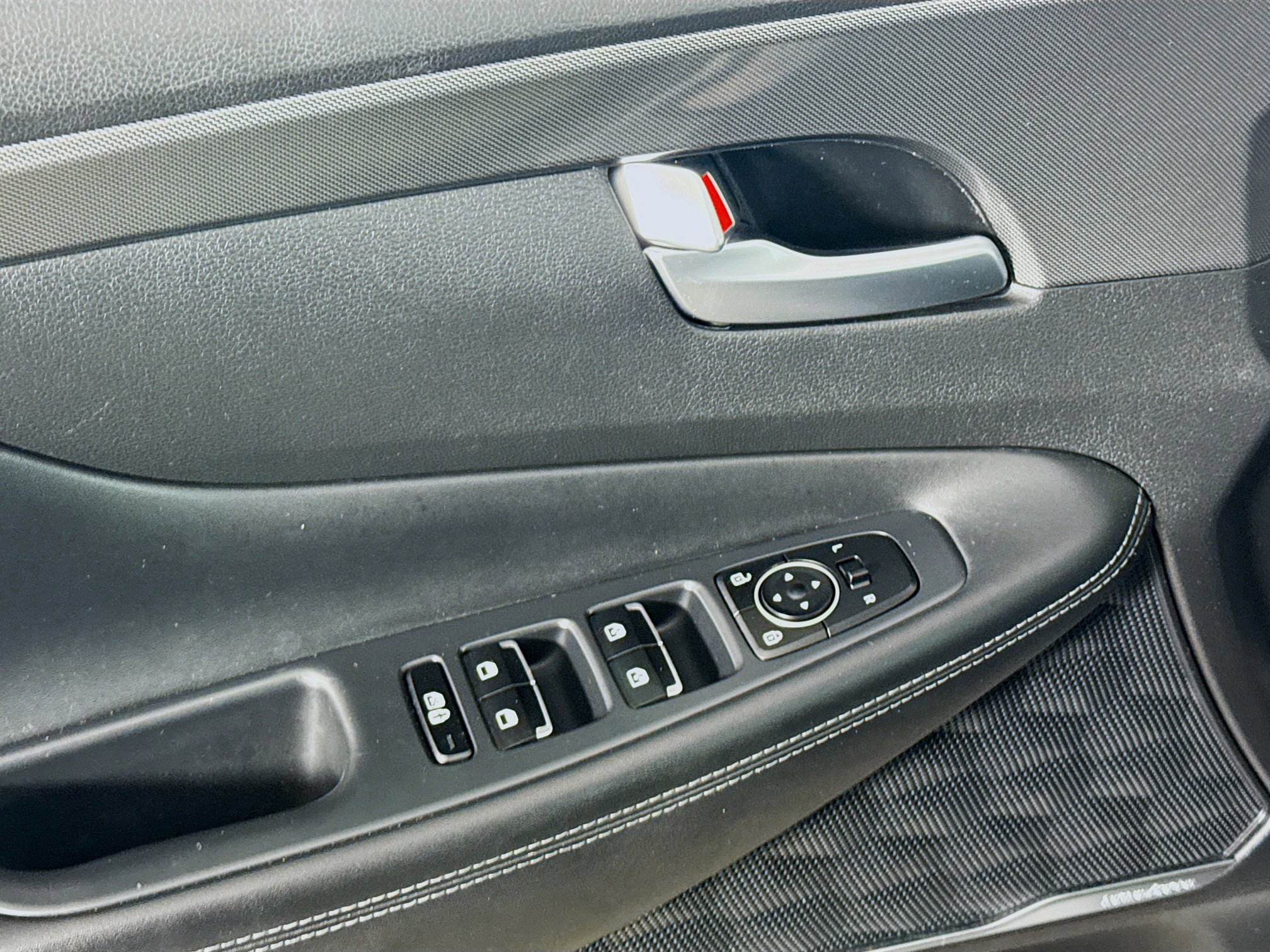 Used 2023 Hyundai Santa Fe SEL Premium image 24