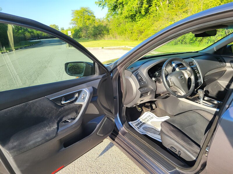 Used 2014 Nissan Altima 2.5 SV FWD image 25