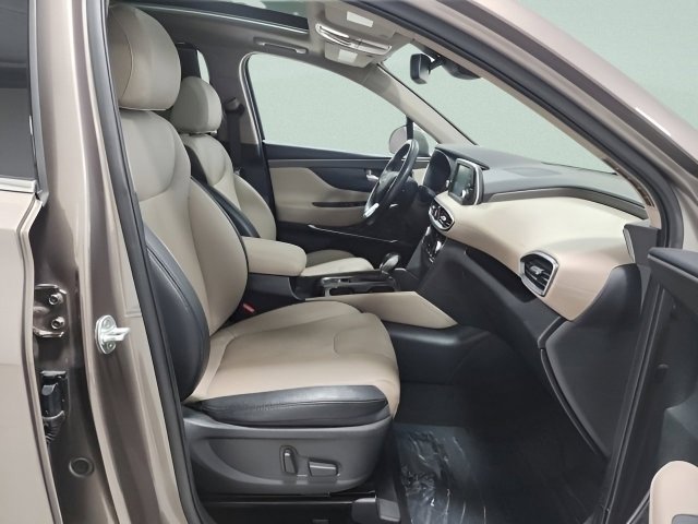 Used 2019 Hyundai Santa Fe Limited AWD/4WD image 16