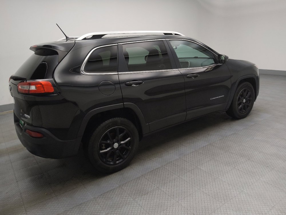 Used 2016 Jeep Cherokee Latitude w/ Cold Weather Group image 10