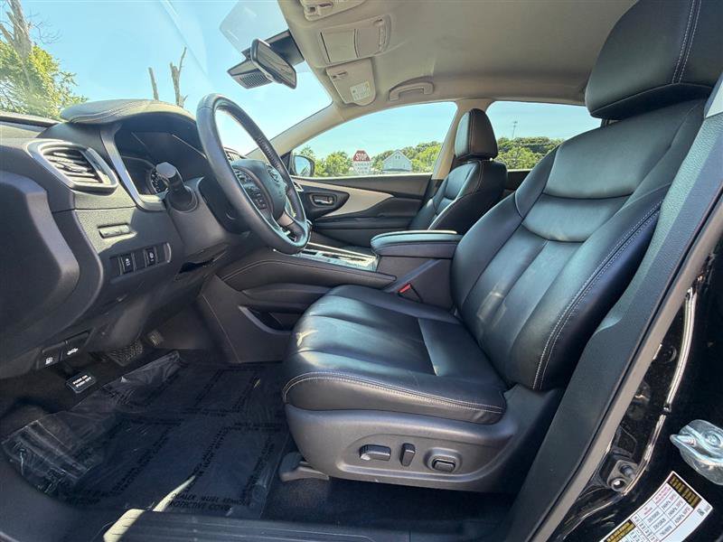 Used 2023 Nissan Murano SV w/ SV Midnight Edition Package FWD image 9