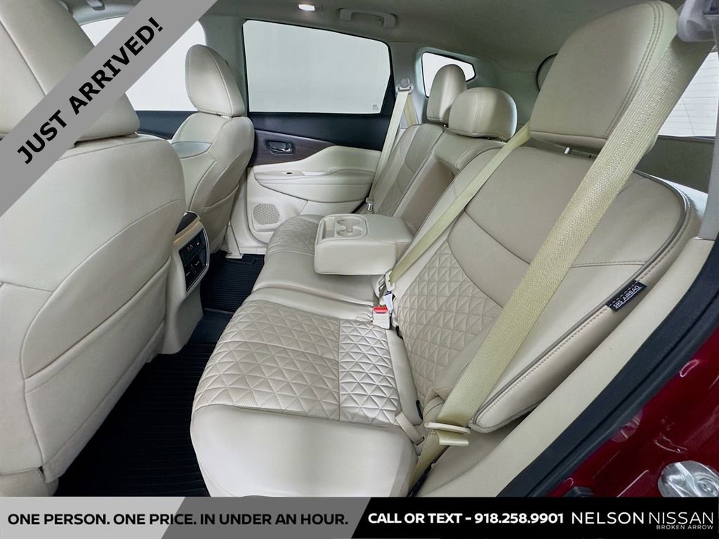Certified 2019 Nissan Murano Platinum w/ Cargo Package image 26